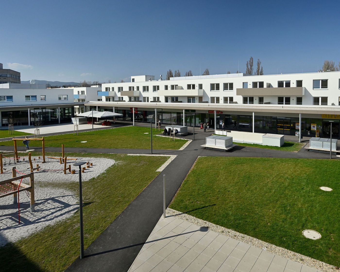 Handler, EKZ Südstadtzentrum